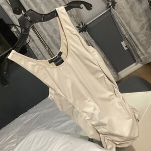 Sale!!! Laundry by Shelli Segal - Beige Tank w/Ruching on both sides - size L